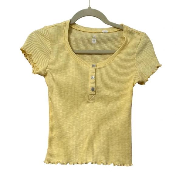 ME TO WE CROPPED LETTUCE HEM TEE - Picture 1 of 4